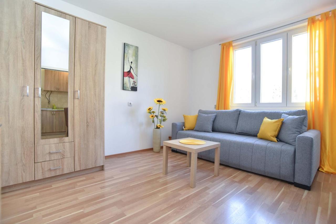 Apartment Near Old Town